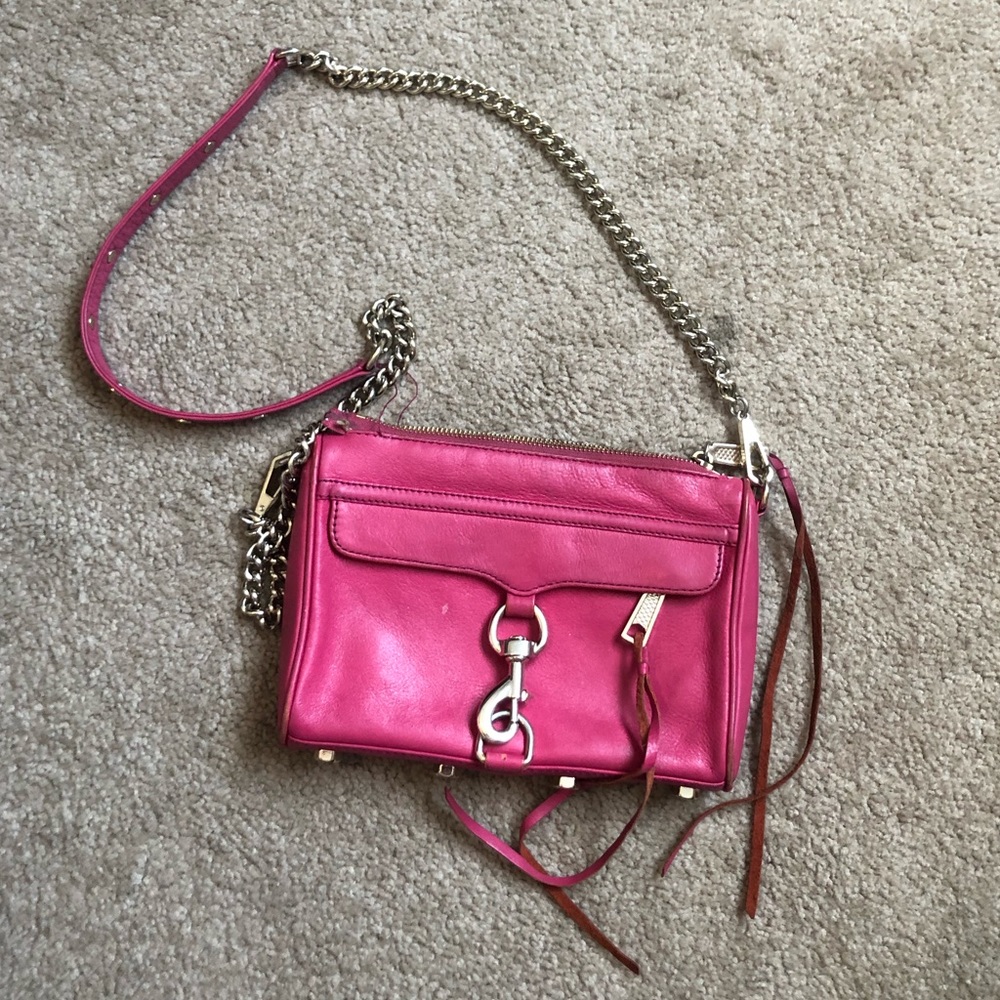 Pink crossbody bag.  Timeless and chic!
